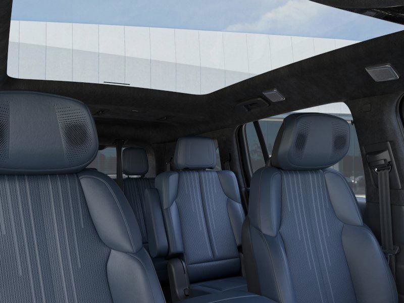 New 2025 Cadillac Escalade IQ Luxury 2 w/ LPO, Radiant Package image 25