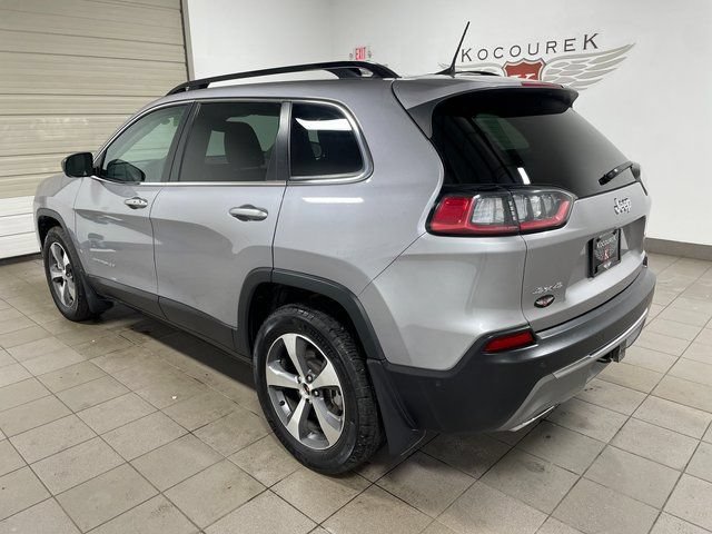 Used 2022 Jeep Cherokee Limited w/ Trailer Tow Group AWD/4WD image 6