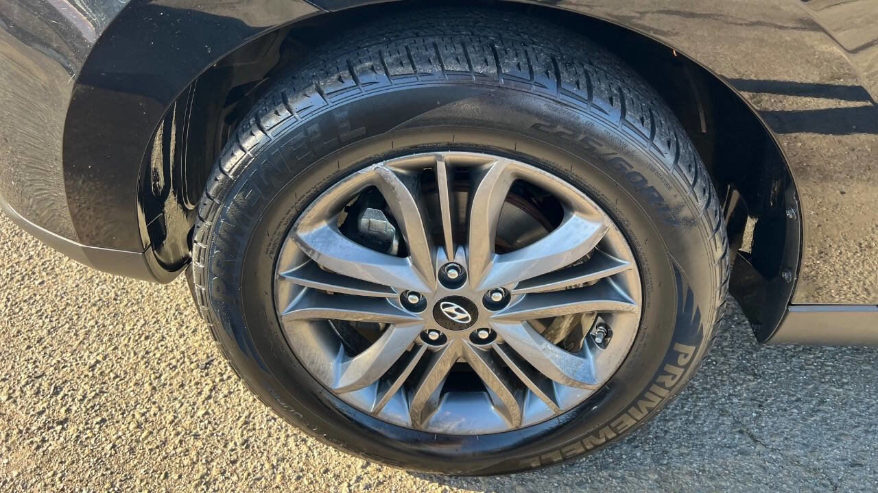 Used 2015 Hyundai Tucson GLS w/ Option Group 02 FWD image 29