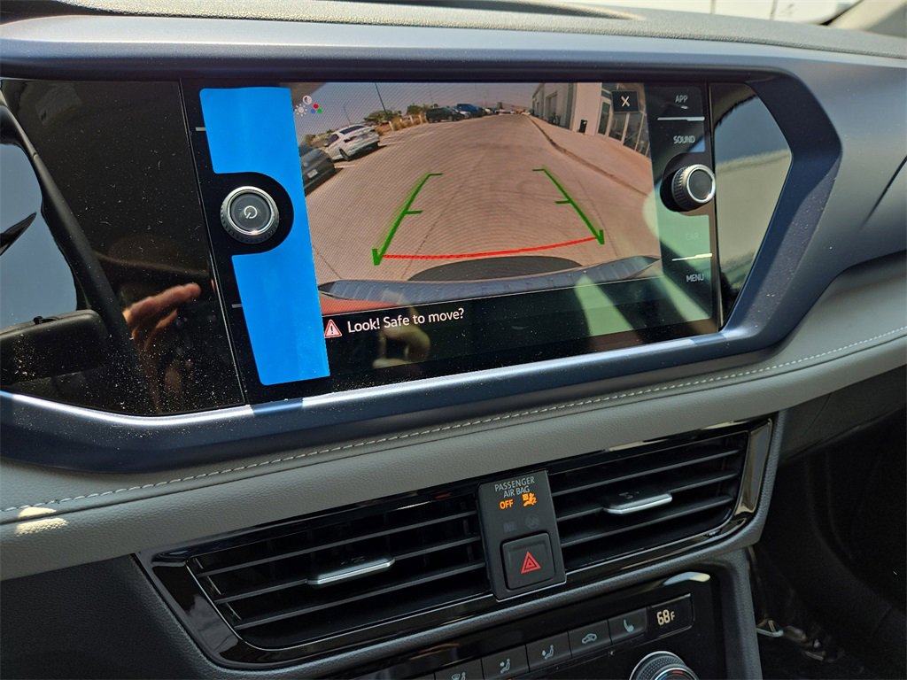 Used 2024 Volkswagen Taos SE image 21