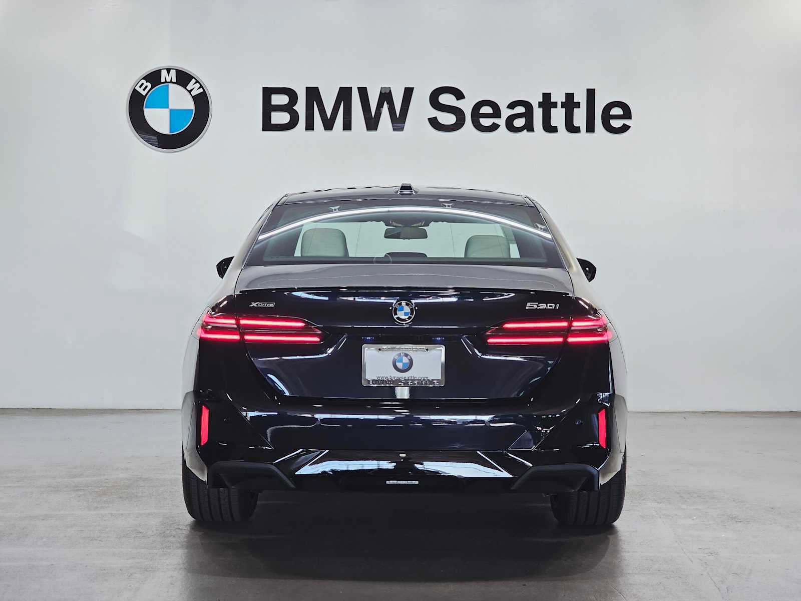 New 2026 BMW 530i xDrive w/ M Sport Package image 5