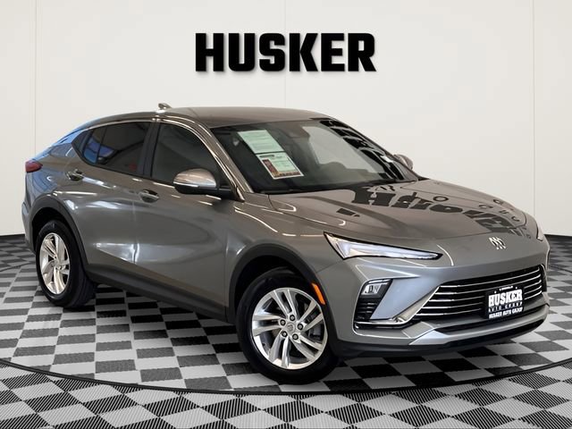 Used 2025 Buick Envista Preferred FWD image 1