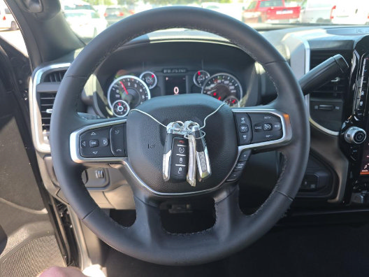 Used 2026 RAM 2500 Big Horn AWD/4WD image 9