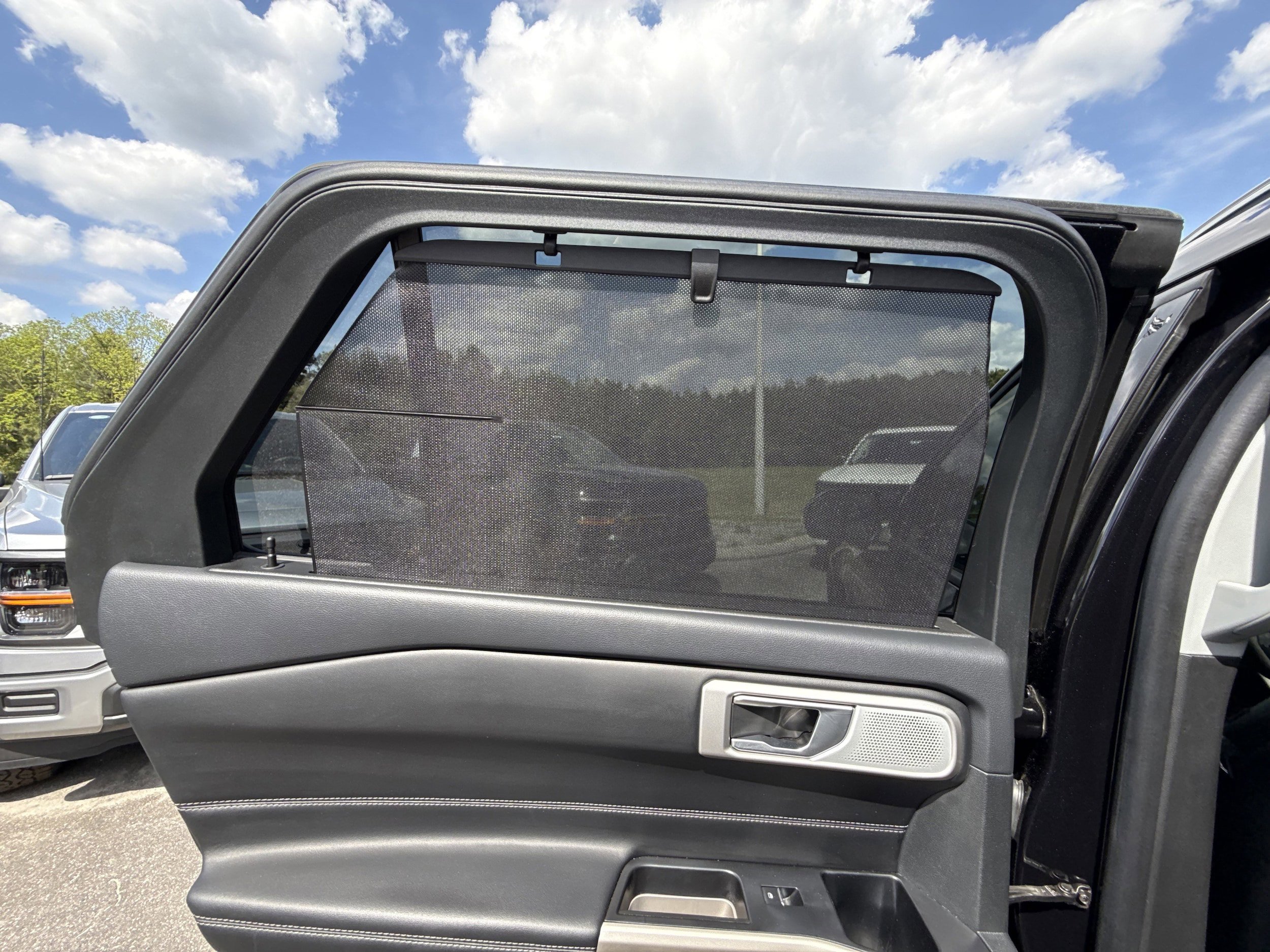 Certified 2023 Ford Explorer Limited w/ Limited Technology Package AWD/4WD image 29
