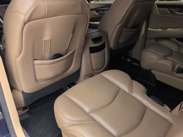Used 2019 Cadillac Escalade ESV Platinum AWD/4WD image 17