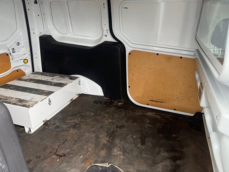 Used 2015 Ford Transit Connect XLT FWD image 9
