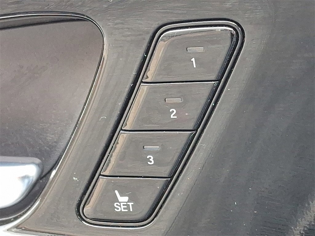 Used 2023 Acura MDX SH-AWD w/ Technology Package image 28