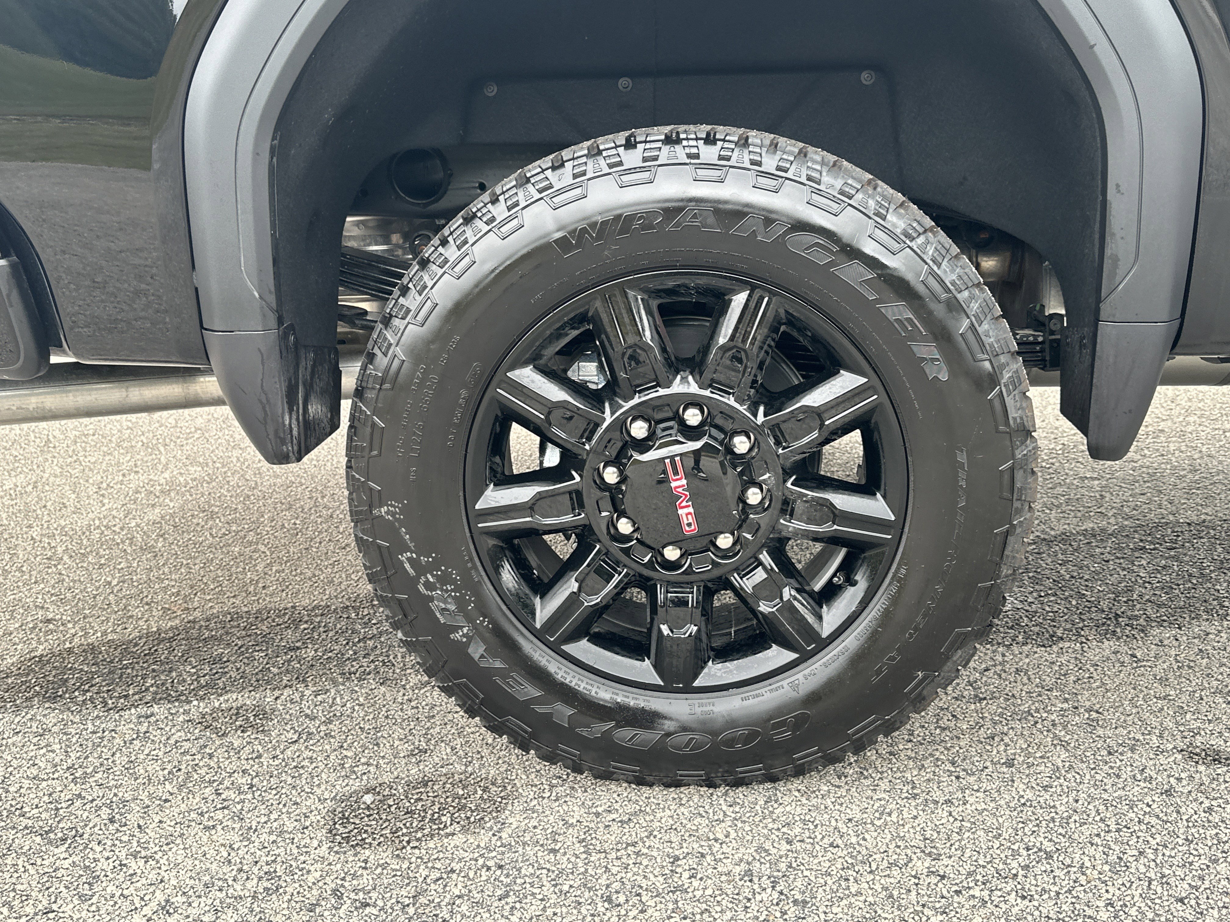 New 2026 GMC Sierra 2500 AT4 w/ AT4 Preferred Package image 17