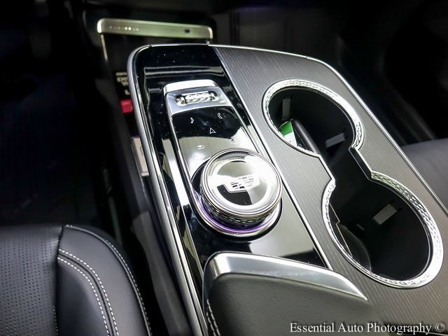 New 2025 Cadillac Lyriq Luxury w/ LPO, Floor Liner Package AWD/4WD image 19