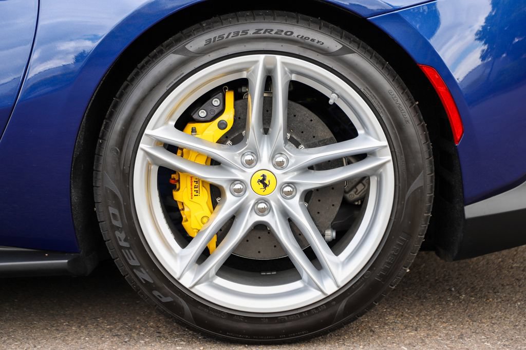 Used 2021 Ferrari 812 GTS RWD image 60