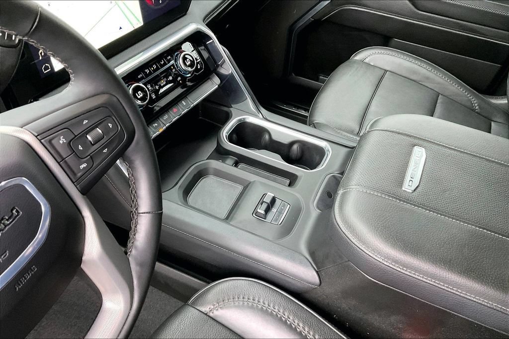 Used 2024 GMC Sierra 3500 Denali w/ Denali Reserve Package AWD/4WD image 15