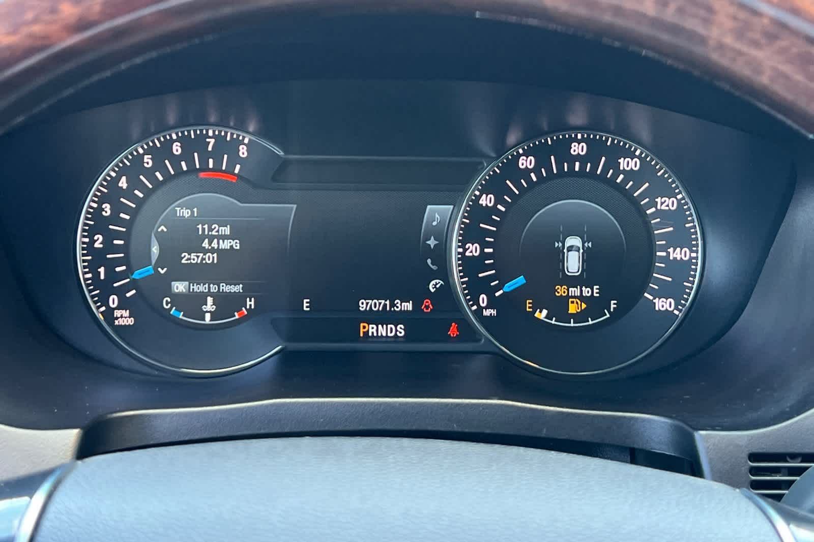 Used 2017 Ford Explorer Platinum image 24