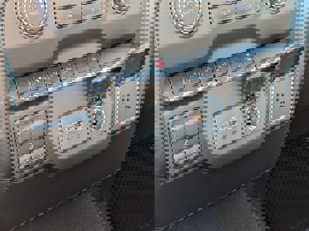 New 2026 Chevrolet Silverado 1500 Custom image 26