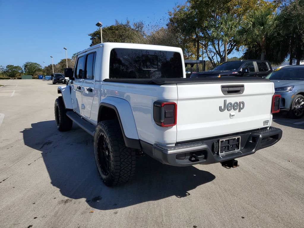 Used 2020 Jeep Gladiator Overland image 3