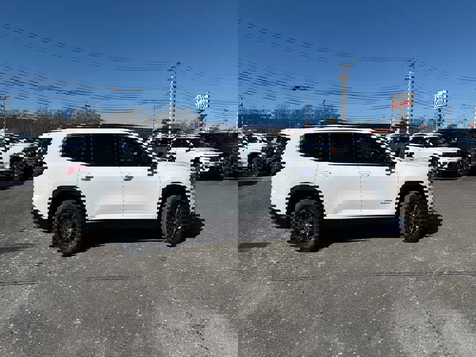 New 2026 GMC Acadia Elevation image 8