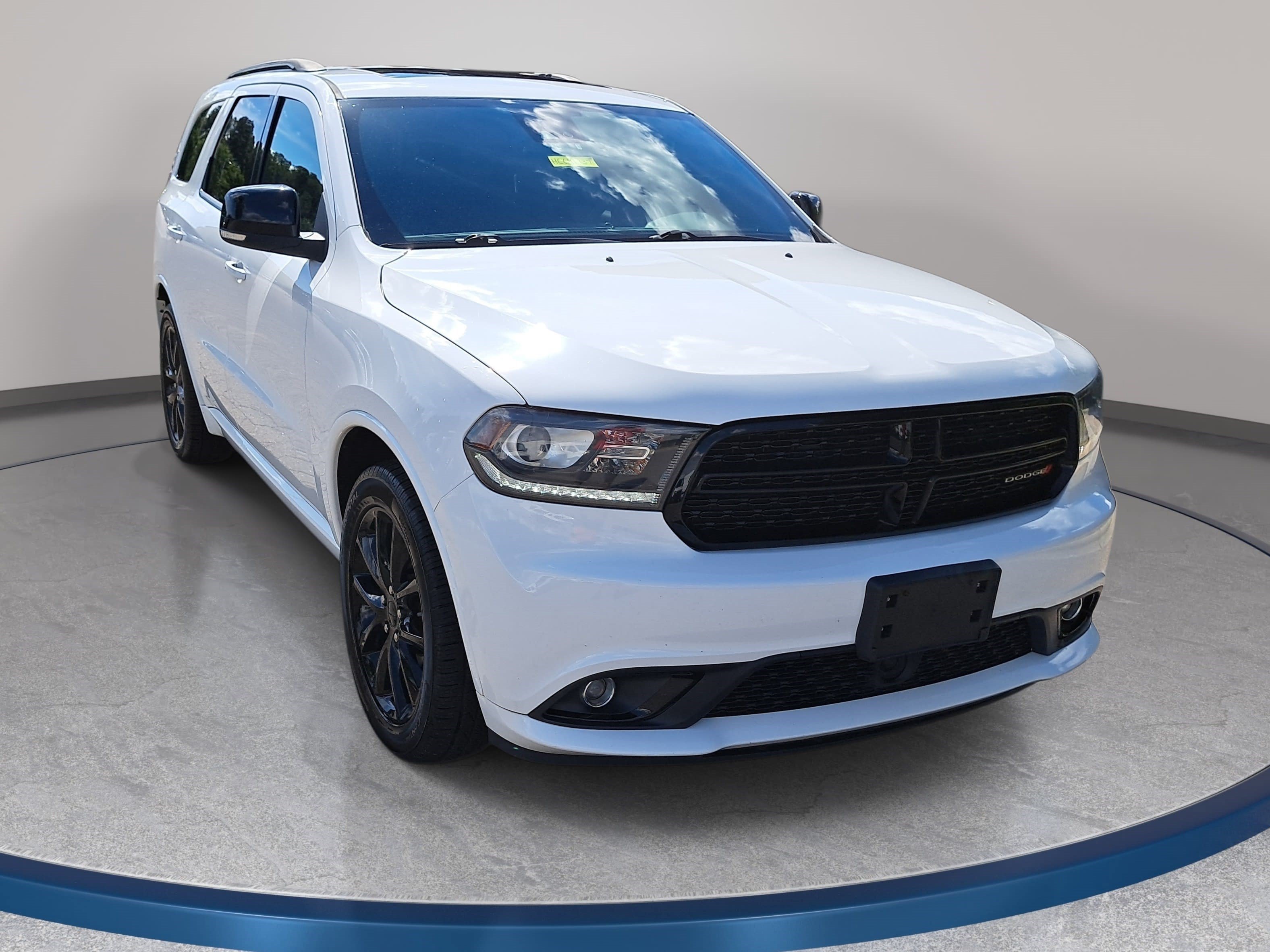 Used 2017 Dodge Durango R/T w/ Technology Group AWD/4WD image 3