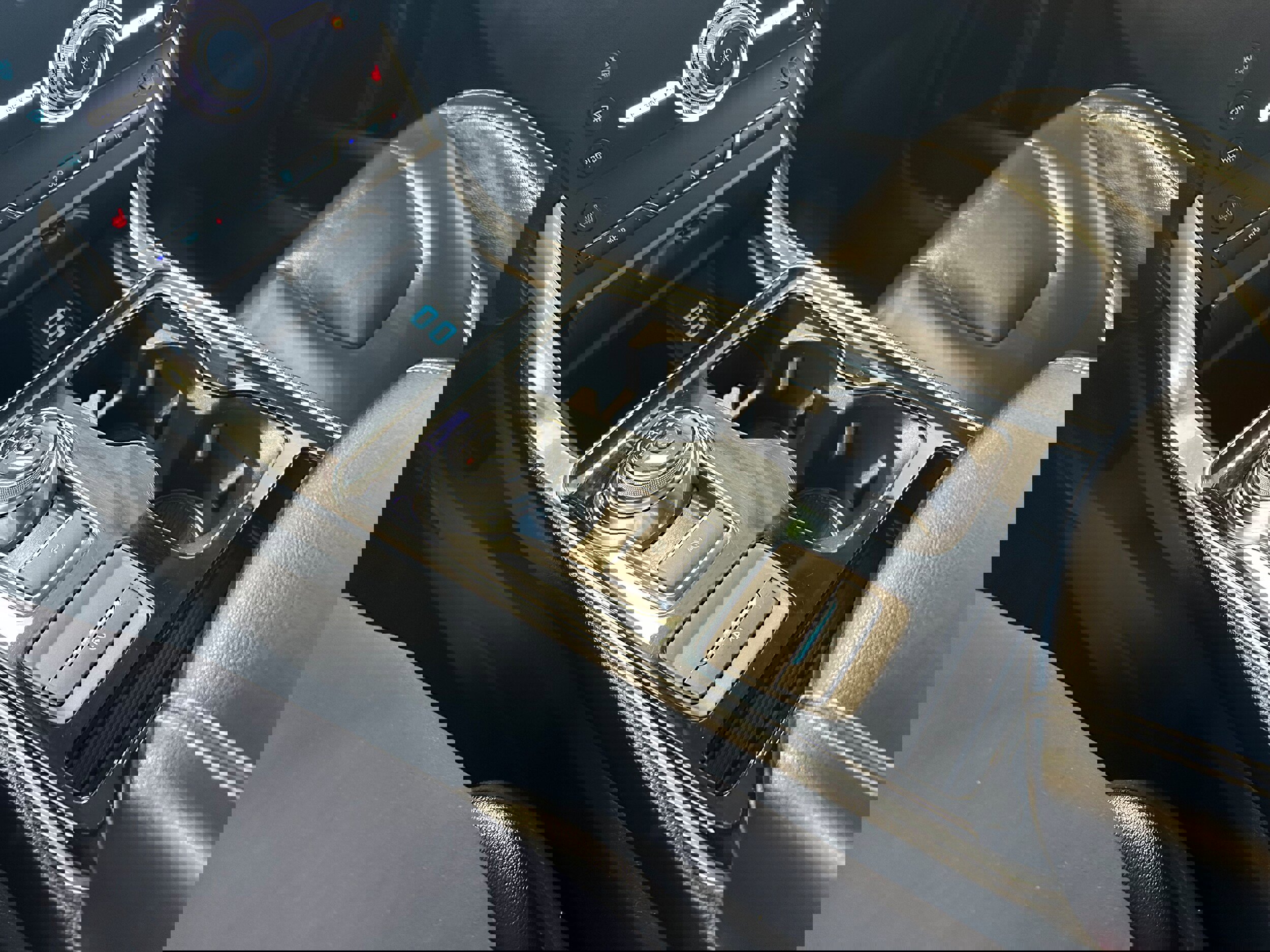 Used 2019 Ford Edge Titanium w/ Cold Weather Package image 21