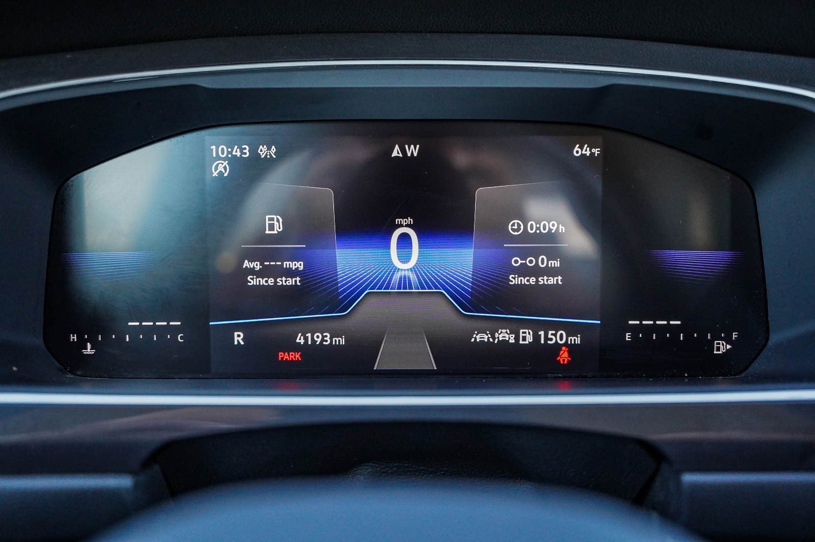 Used 2024 Volkswagen Tiguan SE image 25