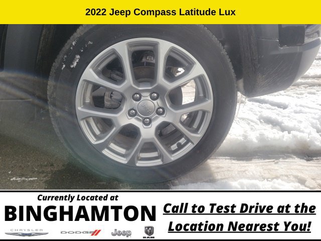 Used 2022 Jeep Compass Latitude AWD/4WD image 15