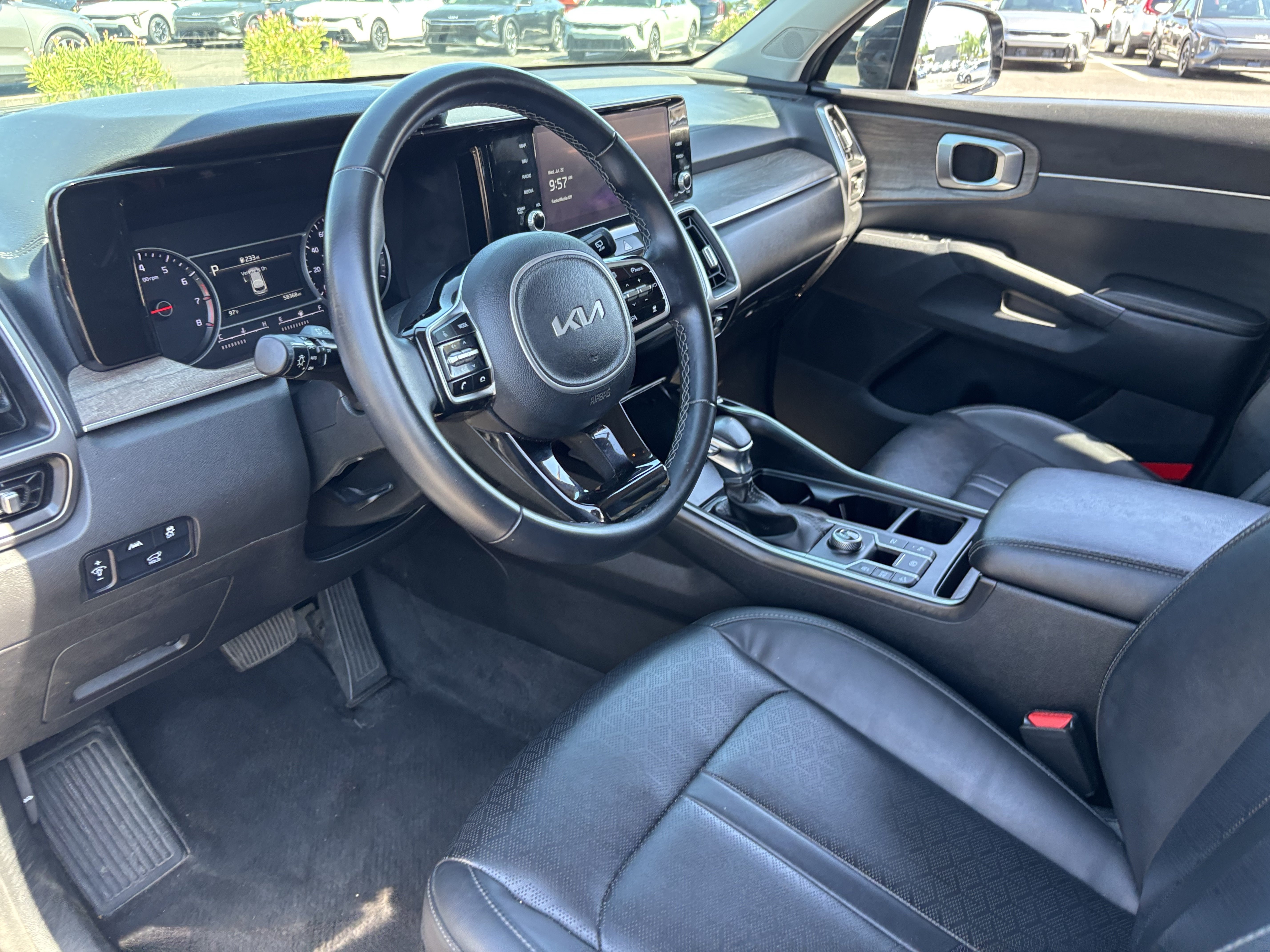 Certified 2022 Kia Sorento EX FWD image 16