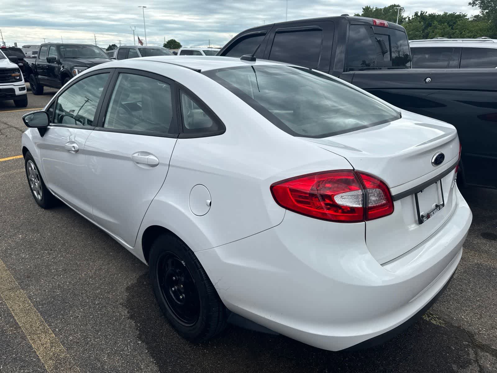 Used 2013 Ford Fiesta S FWD image 16