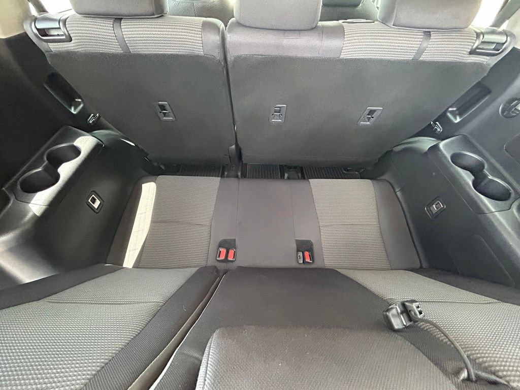 Used 2024 Toyota Highlander LE FWD image 38