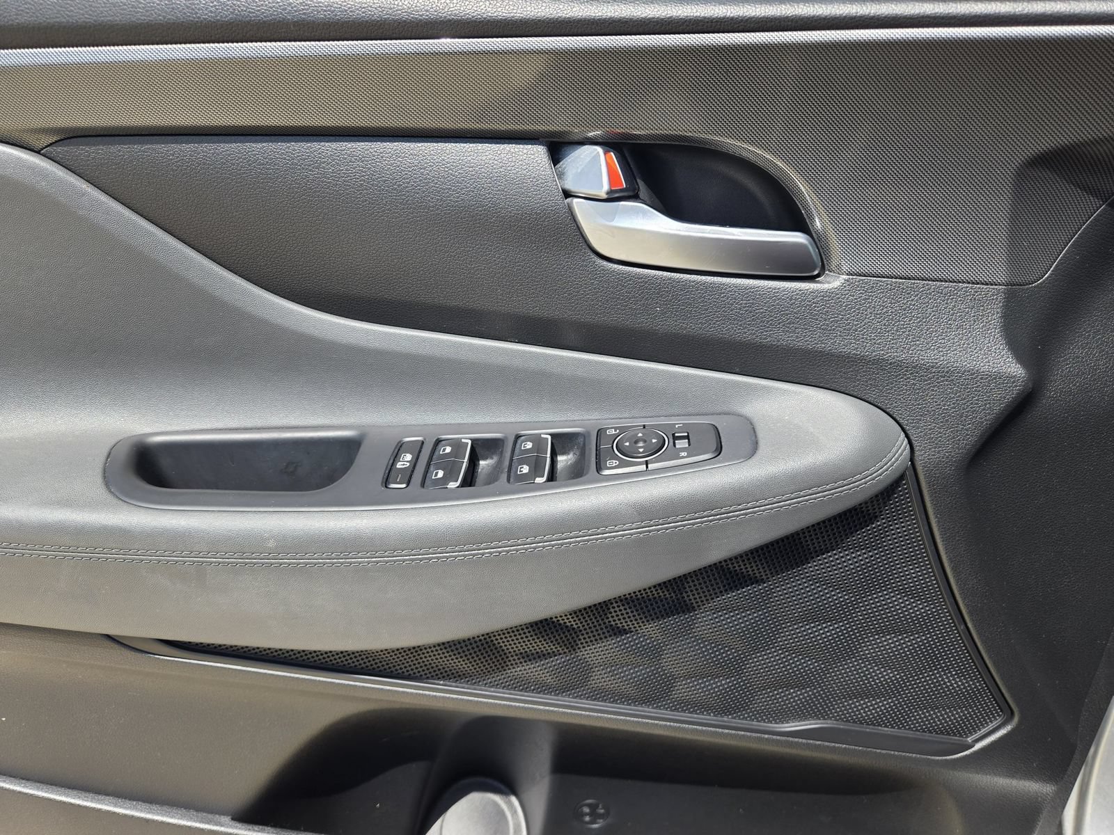 Used 2023 Hyundai Santa Fe SEL FWD image 22