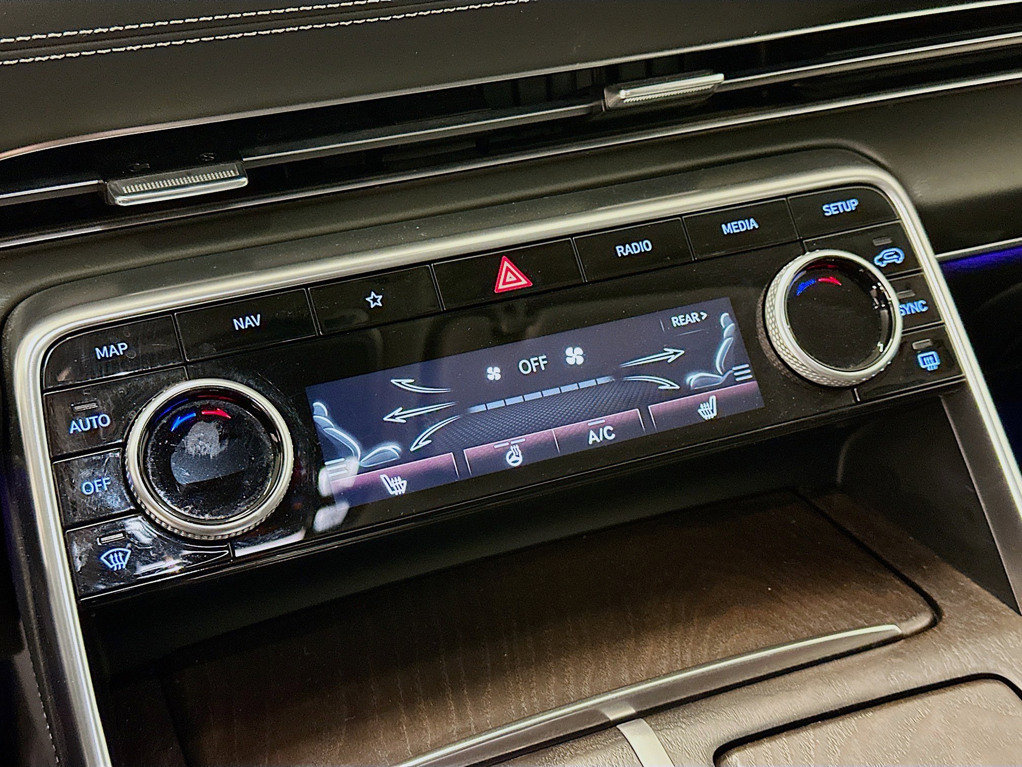 Used 2024 Genesis GV80 2.5T image 24