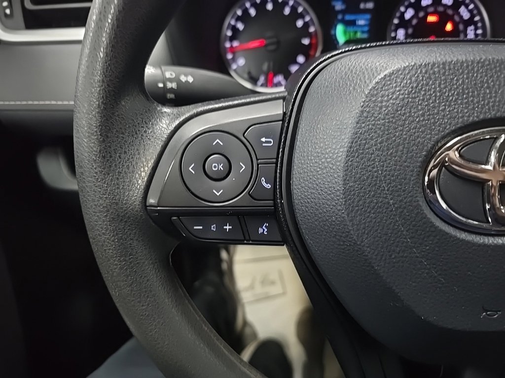 Used 2021 Toyota RAV4 LE AWD/4WD image 19