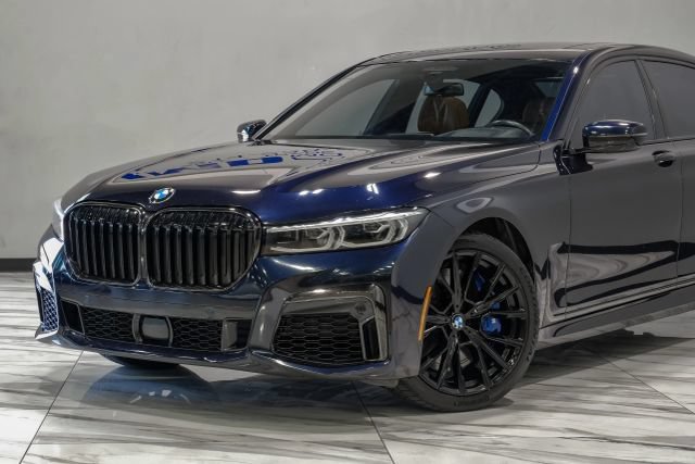 Used 2022 BMW 750i xDrive w/ Luxury Rear Seating Package AWD/4WD image 7