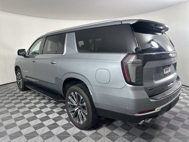 New 2026 Chevrolet Suburban High Country w/ Sun And Tow Package AWD/4WD image 4