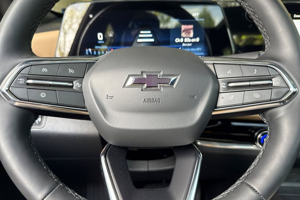 Used 2026 Chevrolet Equinox ACTIV w/ Convenience Package III AWD/4WD image 25