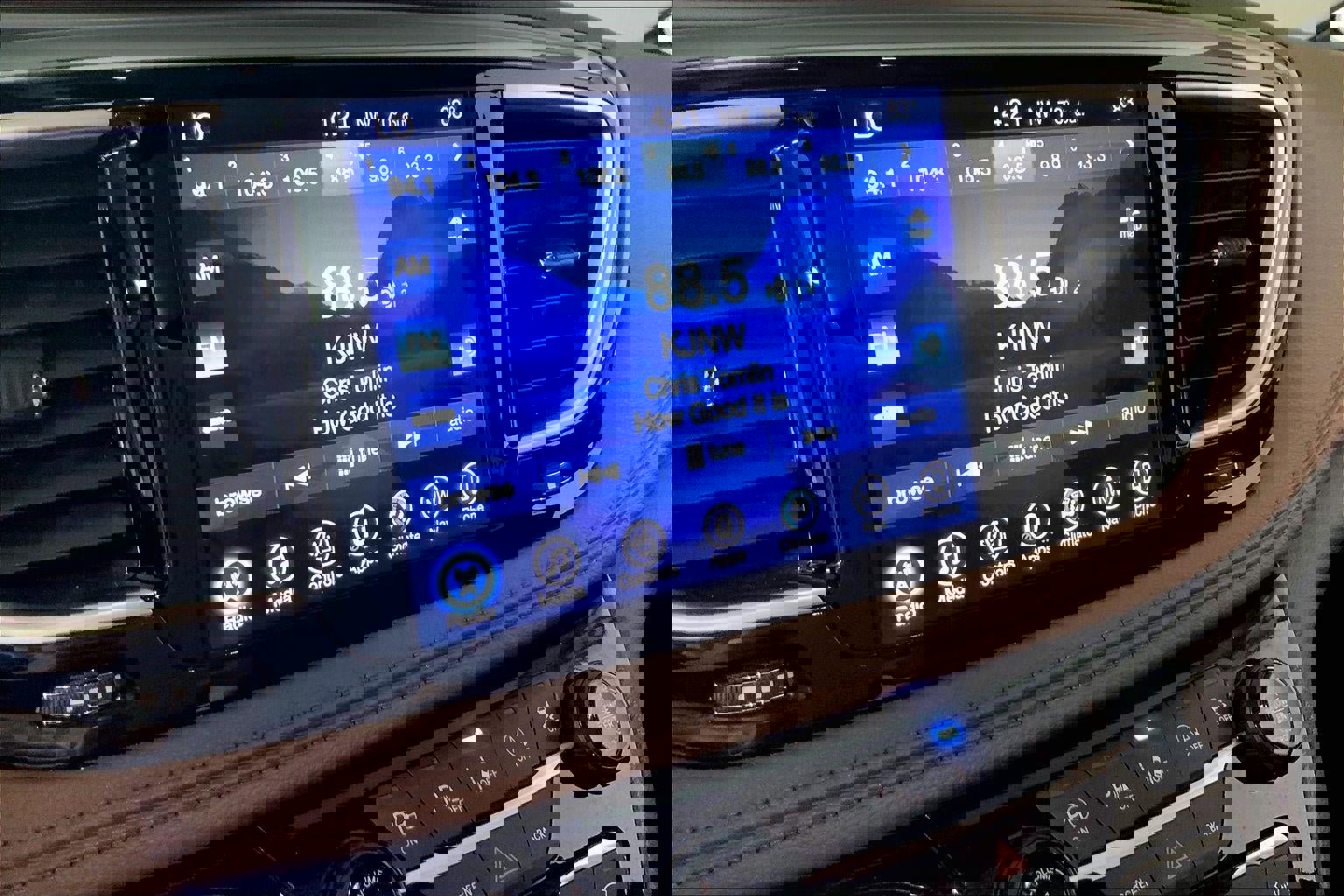 Used 2017 Chrysler Pacifica Limited image 6