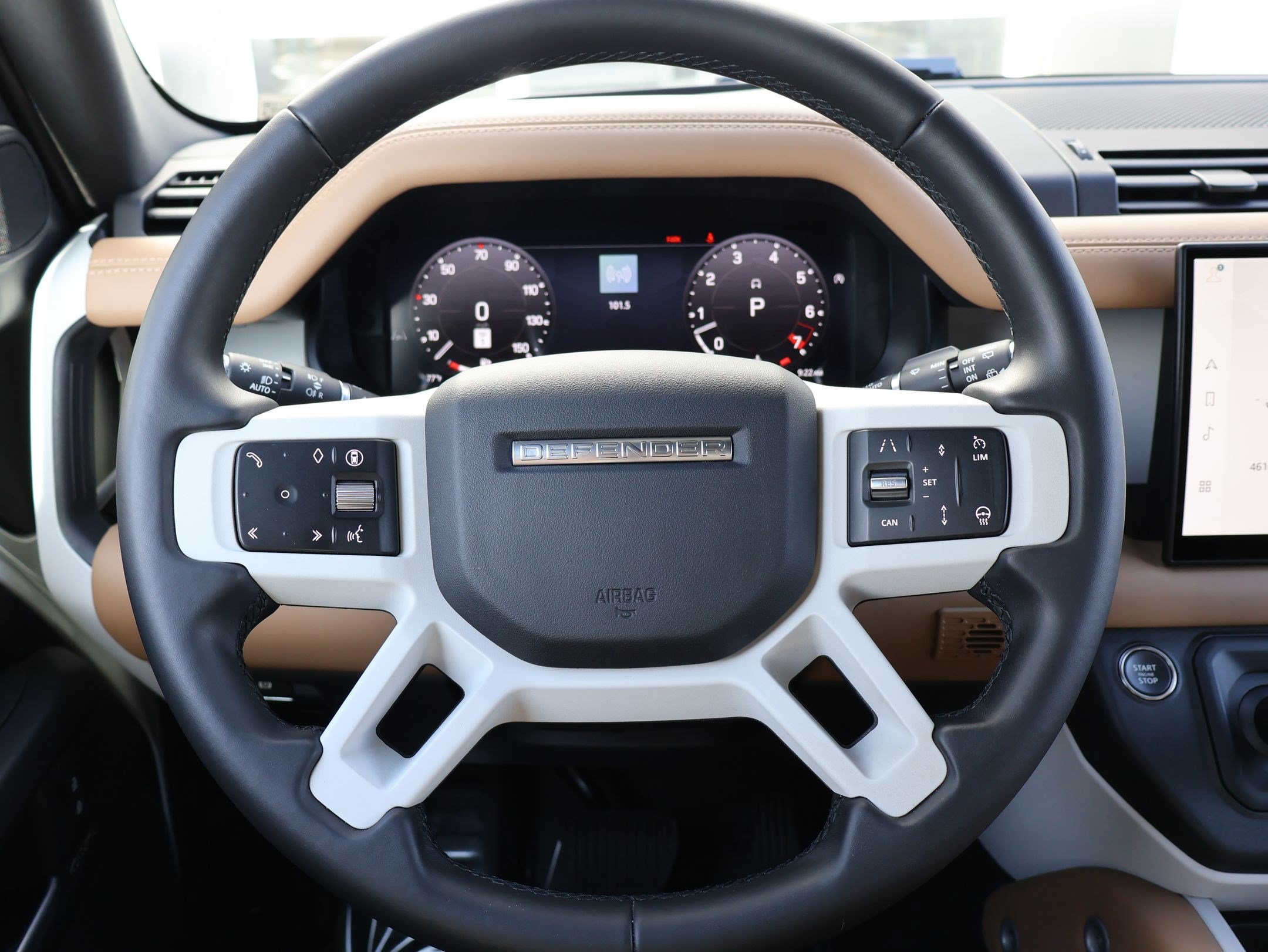 Certified 2025 Land Rover Defender 110 X-Dynamic SE AWD/4WD image 15