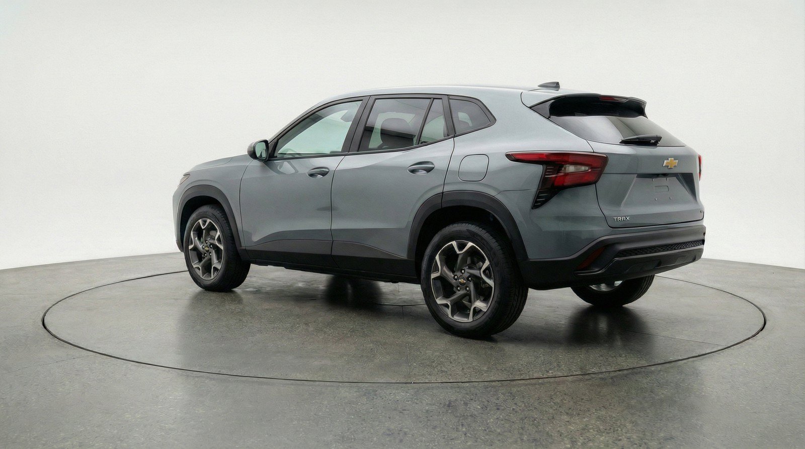 Used 2025 Chevrolet Trax LT FWD image 6