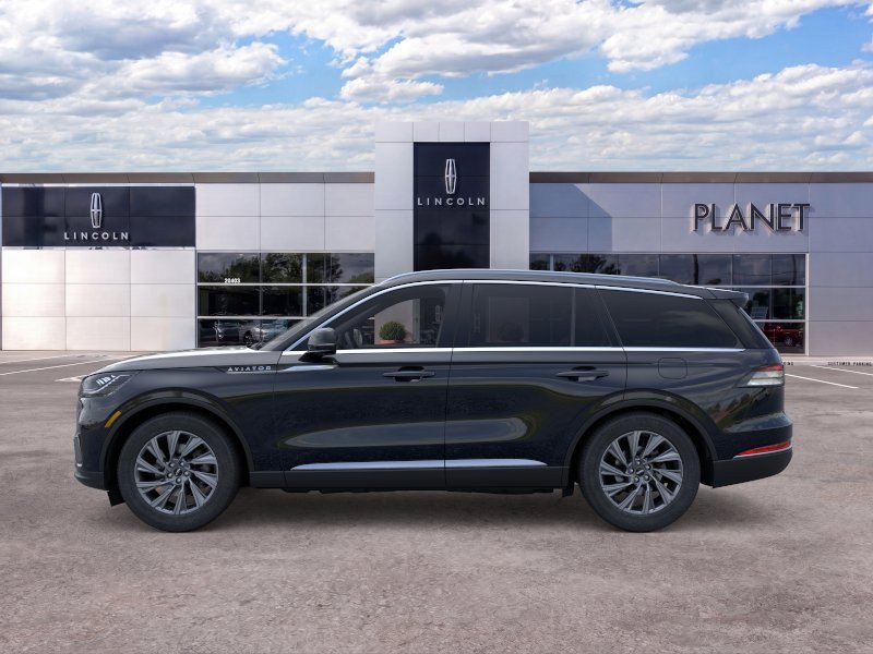 New 2026 Lincoln Aviator 2WD image 3