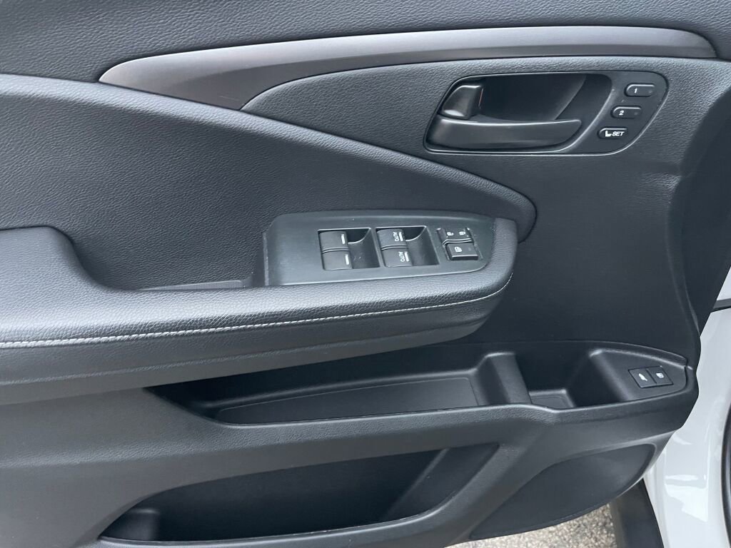 Certified 2023 Honda Passport EX-L image 10