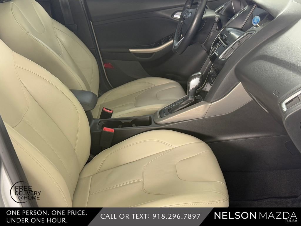 Used 2018 Ford Focus Titanium FWD image 44
