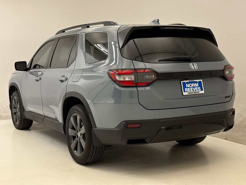 New 2026 Honda Pilot Sport image 7