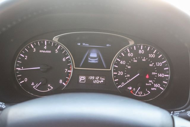 Used 2013 Nissan Pathfinder SV FWD image 31
