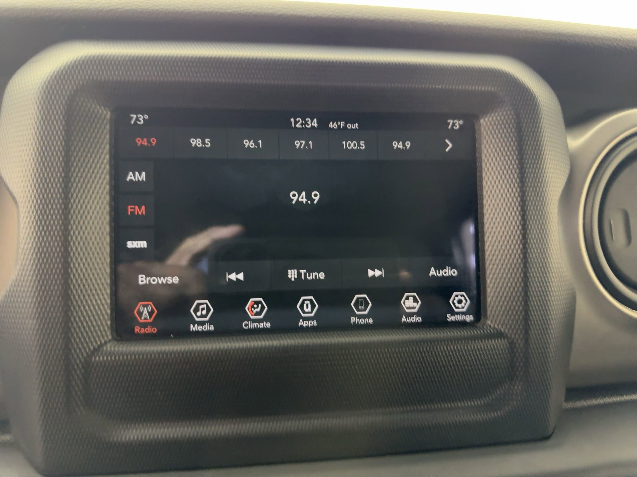 Used 2020 Jeep Gladiator Sport w/ Quick Order Package 24S image 23