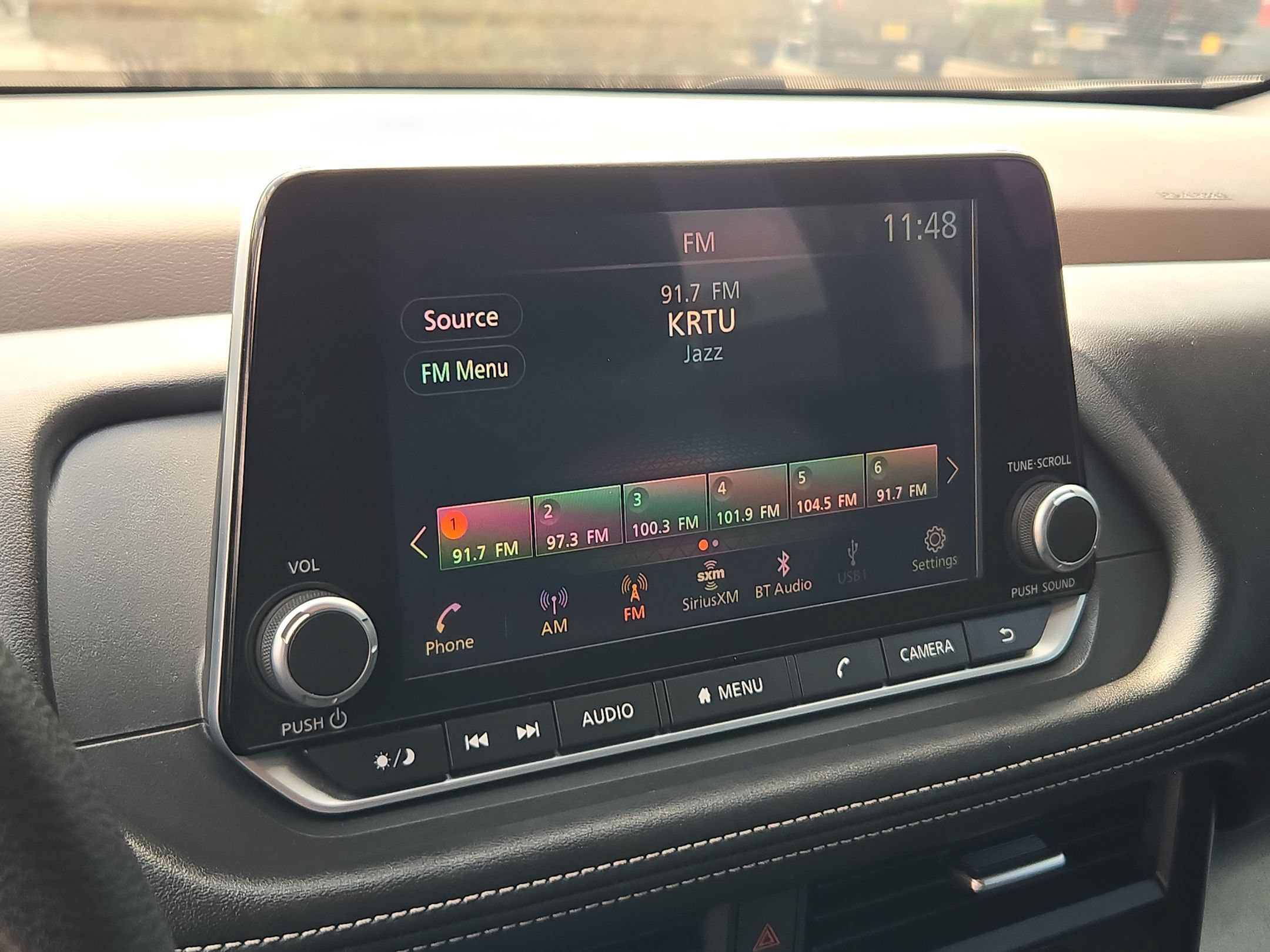 Used 2023 Nissan Rogue SV FWD image 16