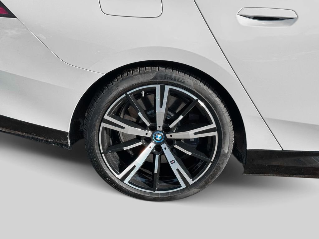 Certified 2024 BMW i5 M60 w/ Premium Package image 7
