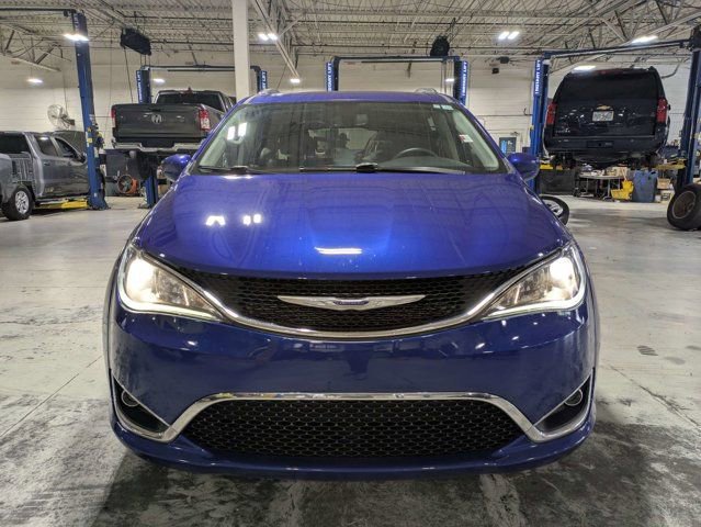 Used 2020 Chrysler Pacifica Touring-L FWD image 8