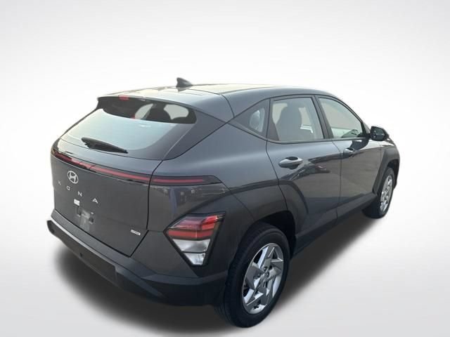 Used 2025 Hyundai Kona SE AWD/4WD image 5