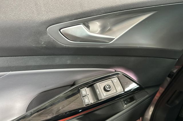 Used 2023 Volkswagen ID.4 S image 13