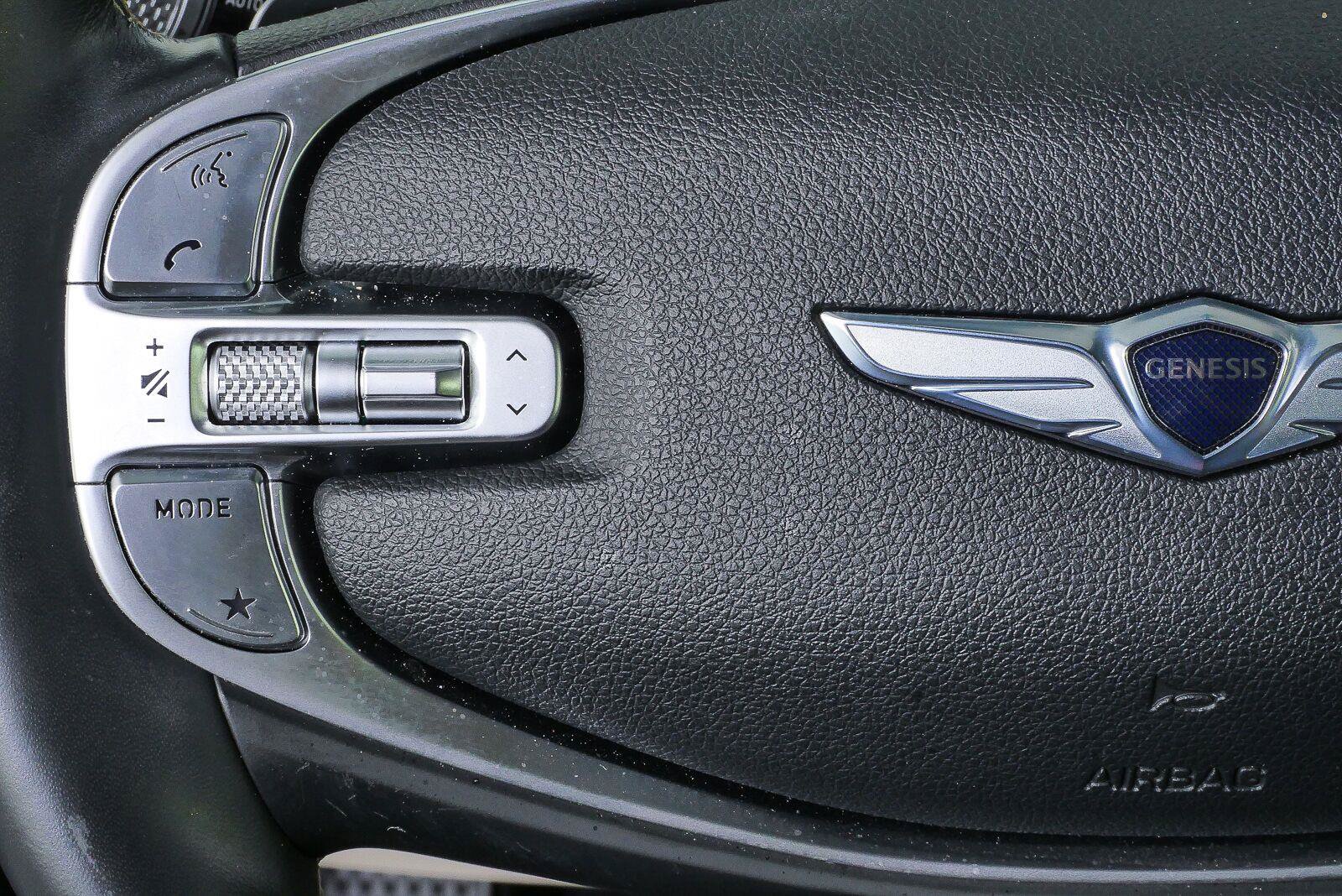Used 2023 Genesis GV70 2.5T AWD/4WD image 12