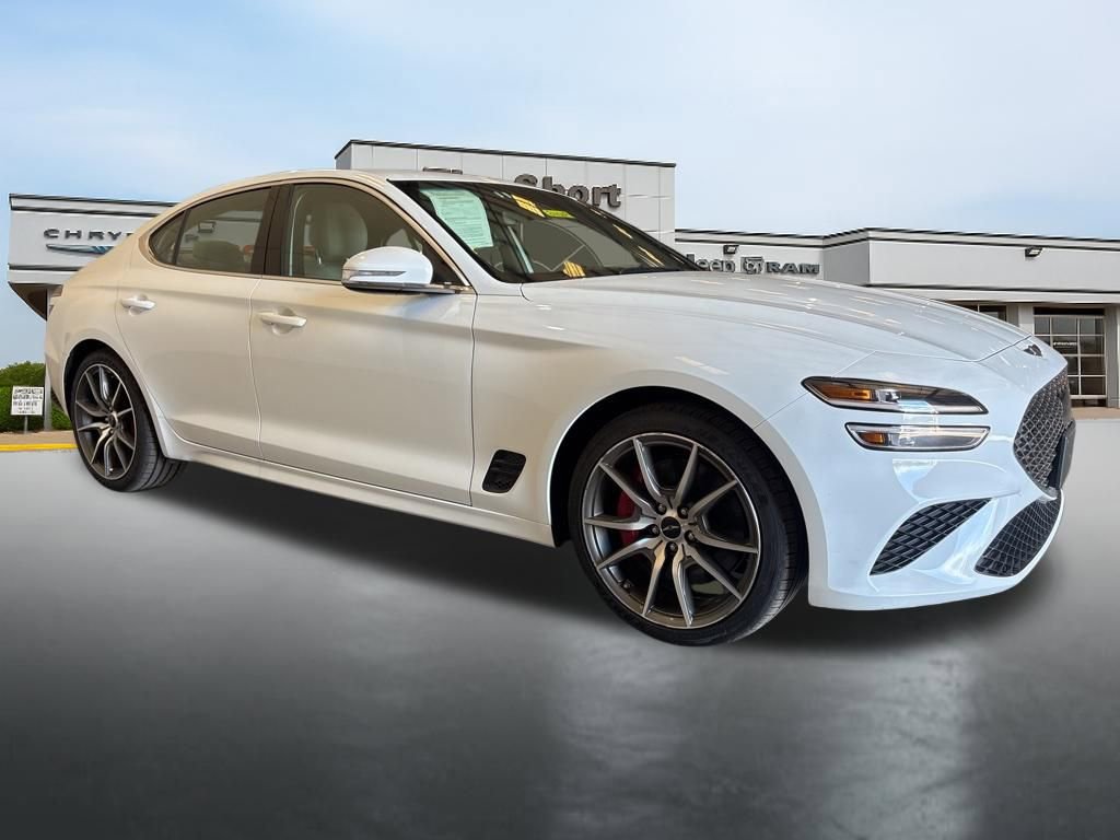 Used 2025 Genesis G70 2.5T image 7