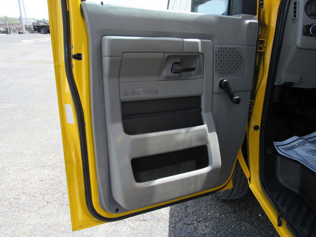 Used 2021 Ford E-350 and Econoline 350 Super Duty RWD image 22
