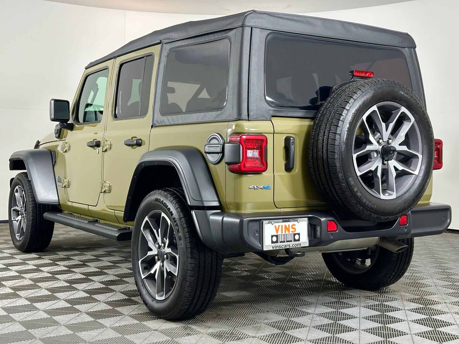 Used 2025 Jeep Wrangler Unlimited Sport S 4xe w/ Convenience Group image 34